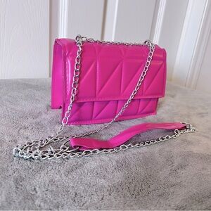 *Brand New* Super cute bright pink puff crossbody bag with silver chain strap